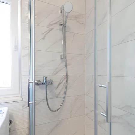1 Bedroom Amazing In Apartment Trogir
